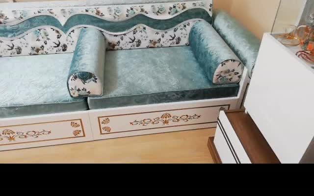 Konya Şahika turkuaz çiçekli sedir — dalgalı sırtlı şark kö�şesi sediri